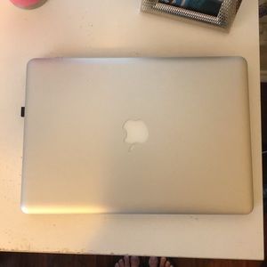 Apple MacBook Pro
